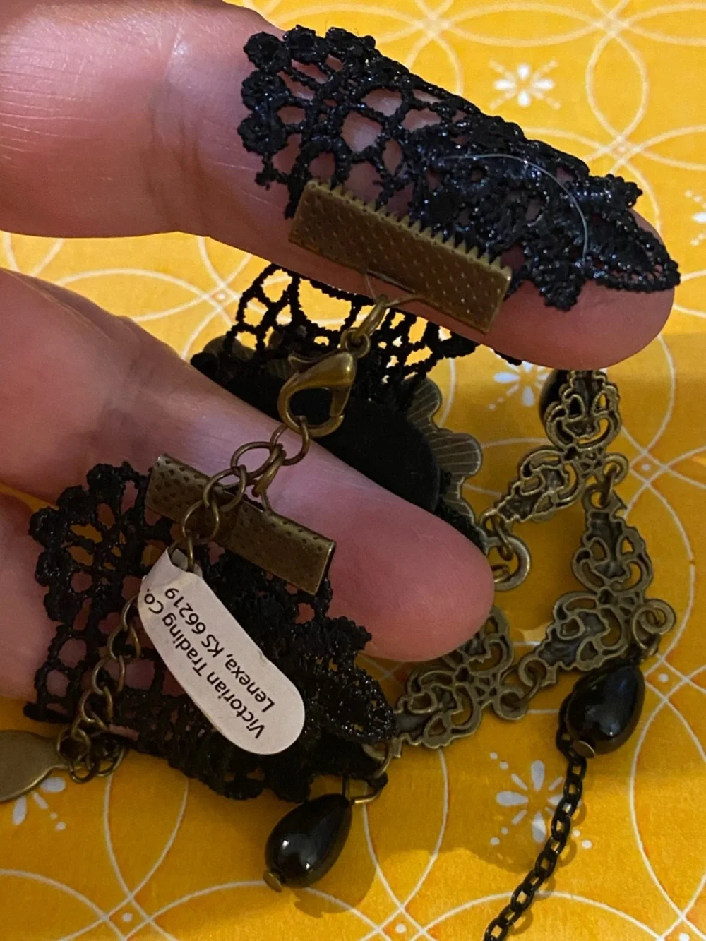 Black Lace Rose Bracelet with Connecting Ring. Antique Brass Accents - Picture 7 of 9